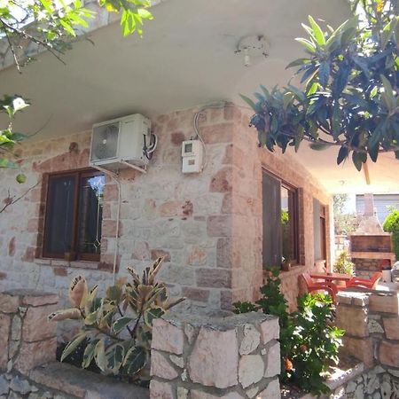 Altin Skrapari Guesthouse クサミル エクステリア 写真