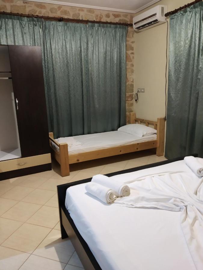 Altin Skrapari Guesthouse クサミル エクステリア 写真