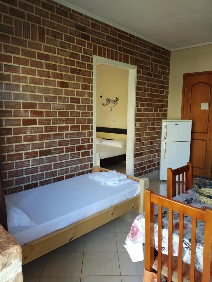 Altin Skrapari Guesthouse クサミル エクステリア 写真