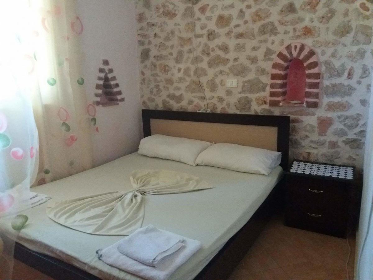 Altin Skrapari Guesthouse クサミル エクステリア 写真