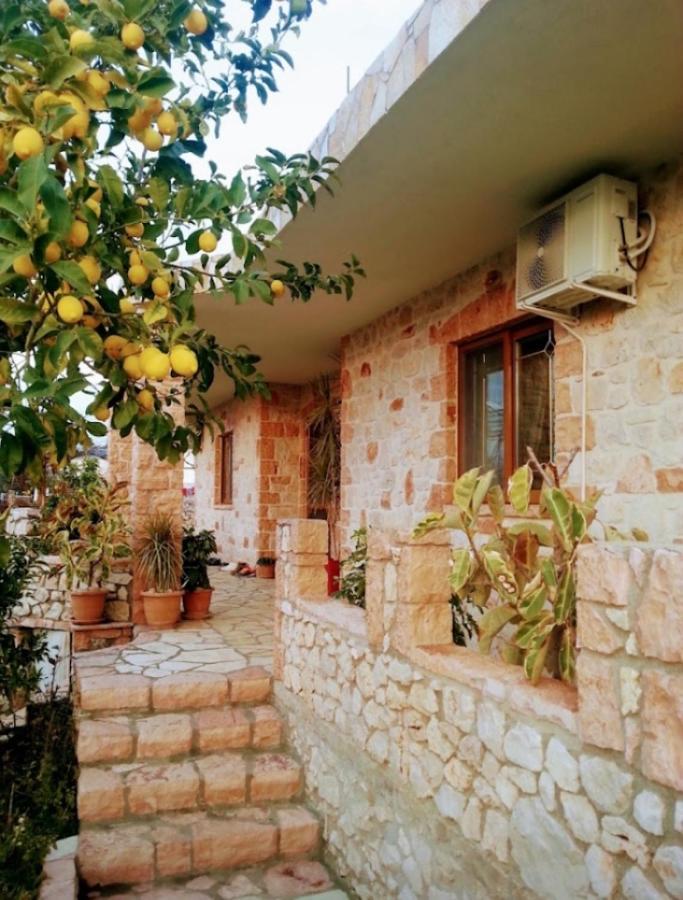 Altin Skrapari Guesthouse クサミル エクステリア 写真